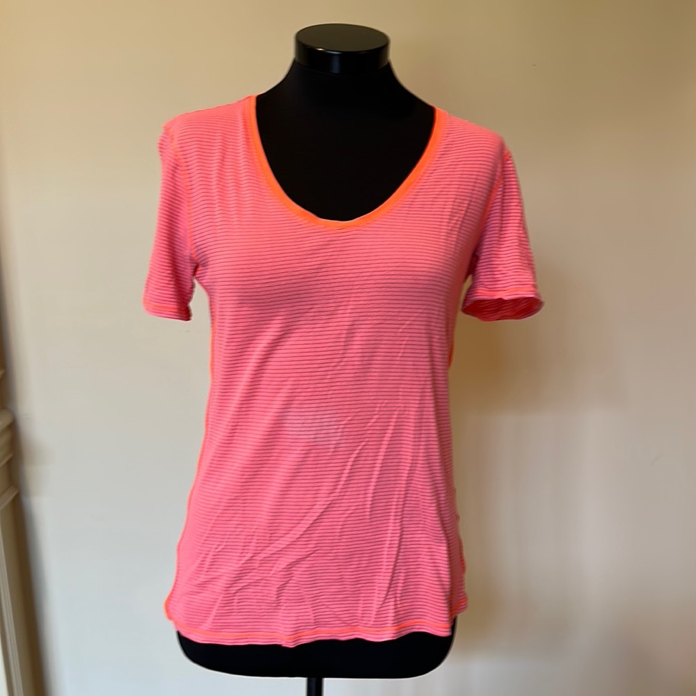 LULULEMON short sleeve too with small grey stripe